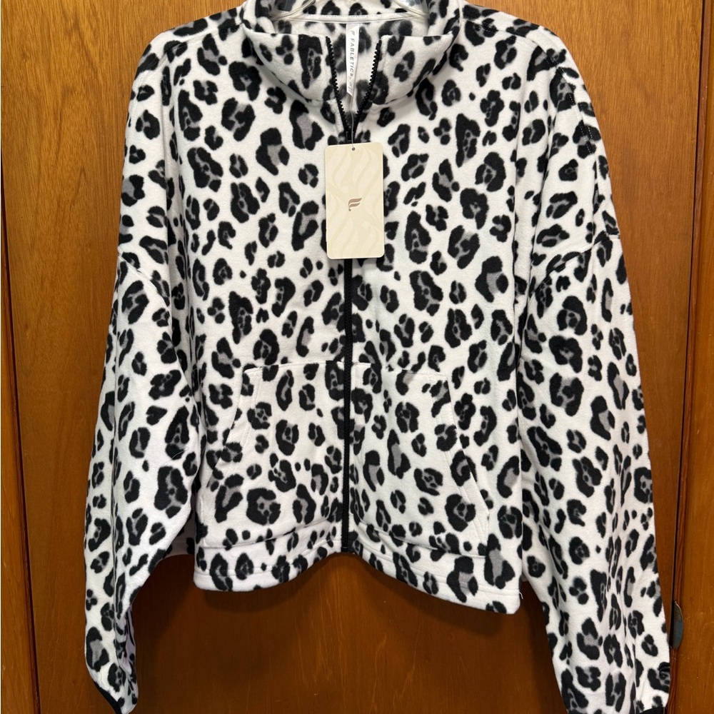 Fabletics Black and White Leopard Polar Fleece Zip-Up - Size 1X - Picture 3 of 7